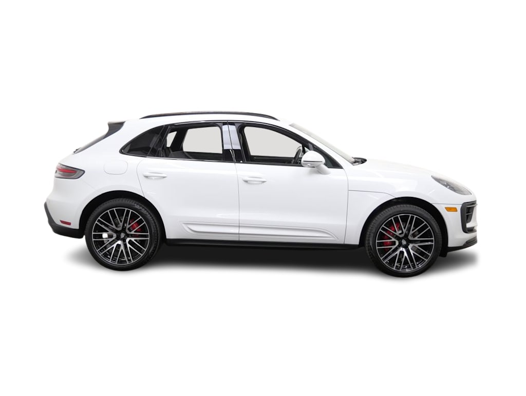 Thumbnail: 2026 Porsche Macan - 12