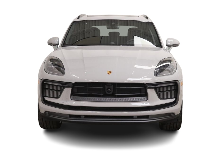 Thumbnail: 2026 Porsche Macan - 6