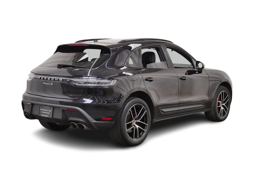 Thumbnail: 2022 Porsche Macan - 11