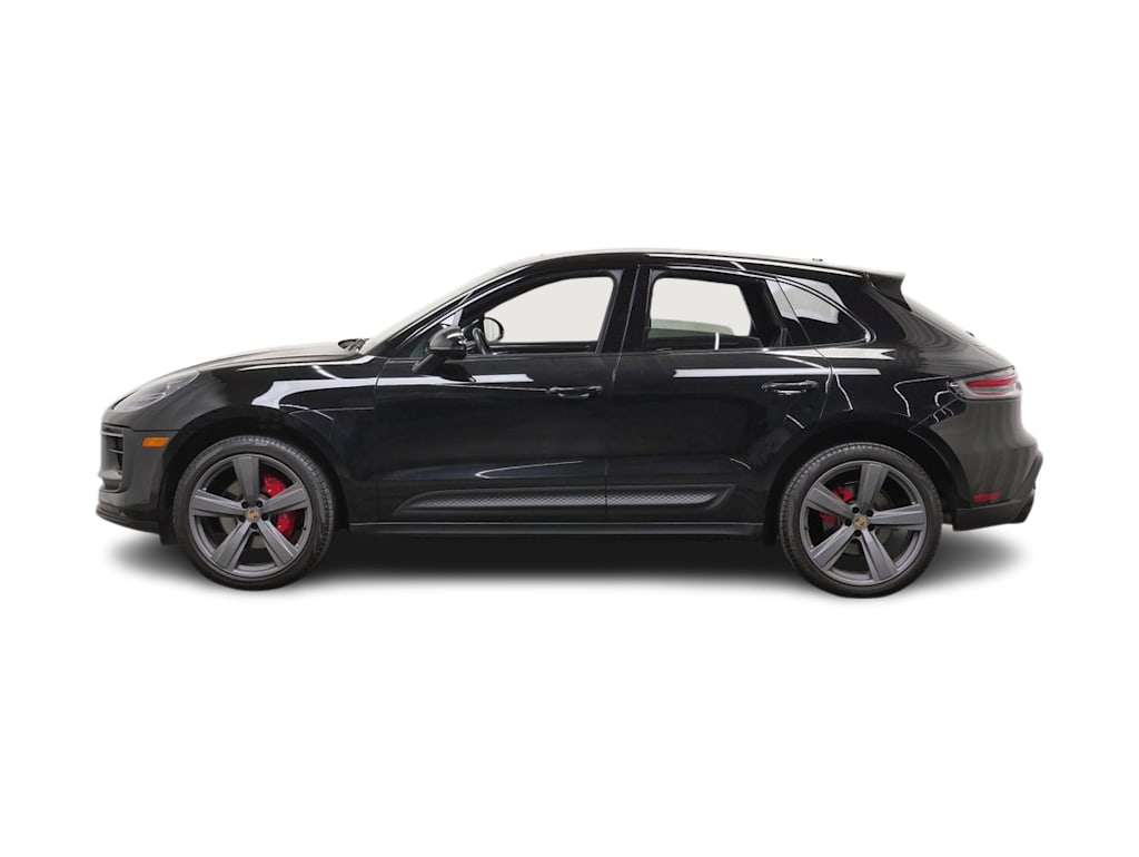 Thumbnail: 2023 Porsche Macan - 3