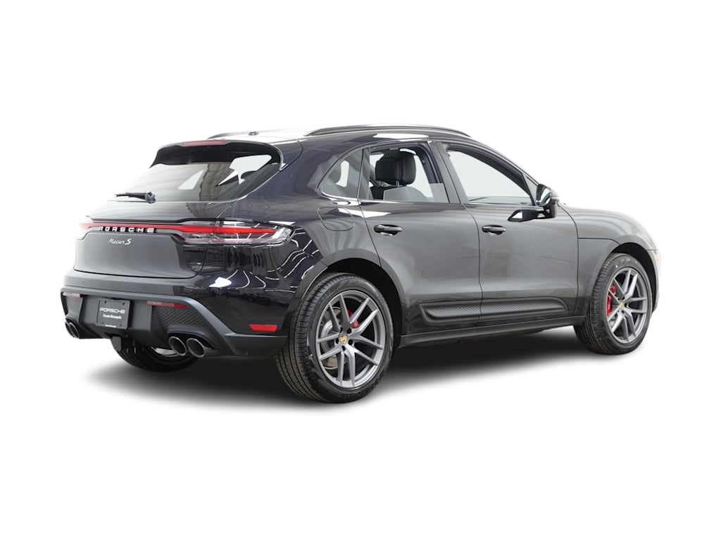 Thumbnail: 2026 Porsche Macan - 13