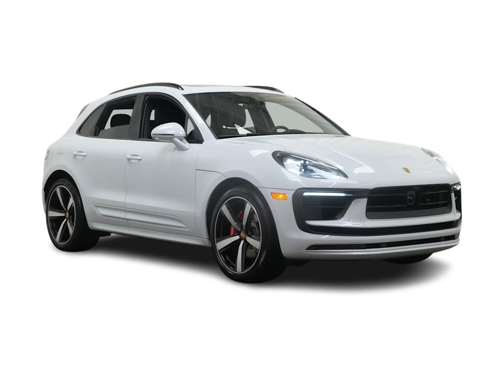 Thumbnail: 2026 Porsche Macan - 16