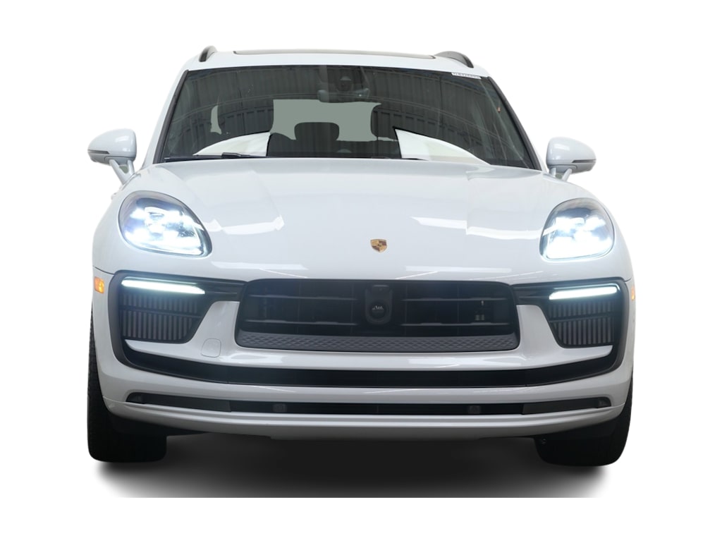 Thumbnail: 2026 Porsche Macan - 6
