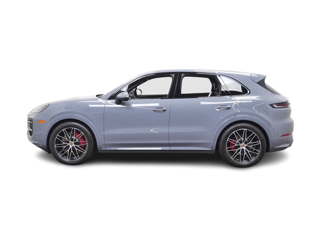 Thumbnail: 2026 Porsche Cayenne - 3