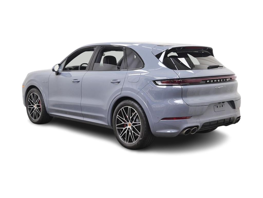 Thumbnail: 2026 Porsche Cayenne - 4