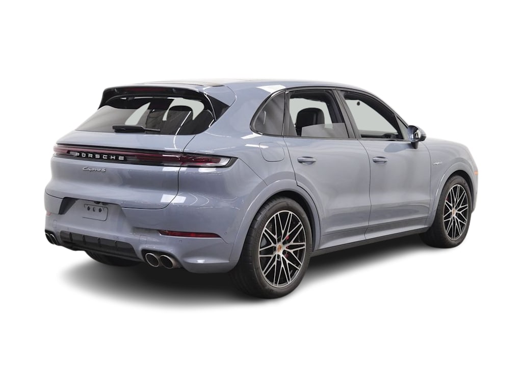 Thumbnail: 2026 Porsche Cayenne - 11