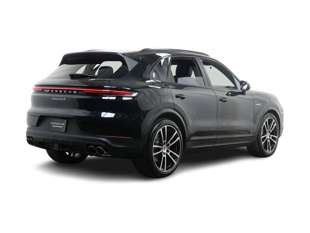 Thumbnail: 2026 Porsche Cayenne - 13