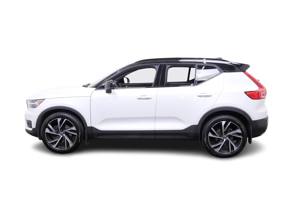 Thumbnail: 2019 Volvo XC40 - 3