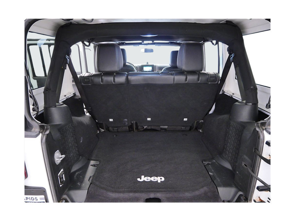 Thumbnail: 2017 Jeep Wrangler - 12