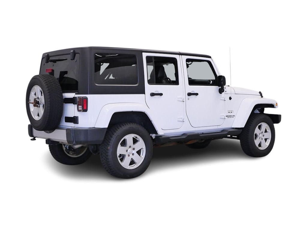 Thumbnail: 2017 Jeep Wrangler - 13