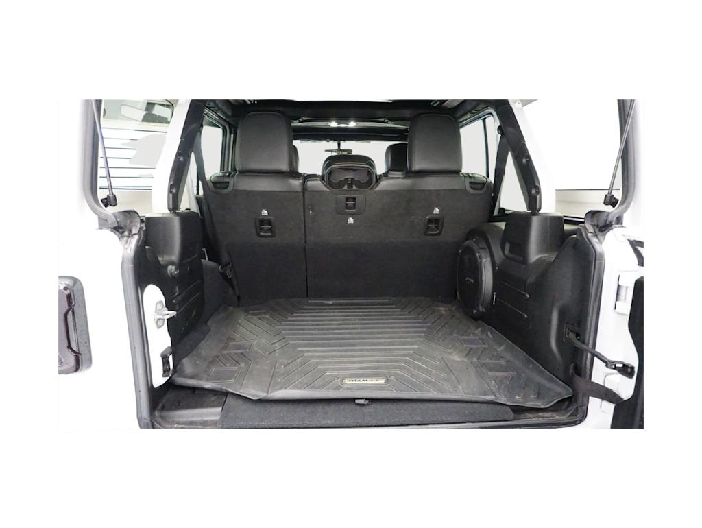 Thumbnail: 2022 Jeep Wrangler - 15