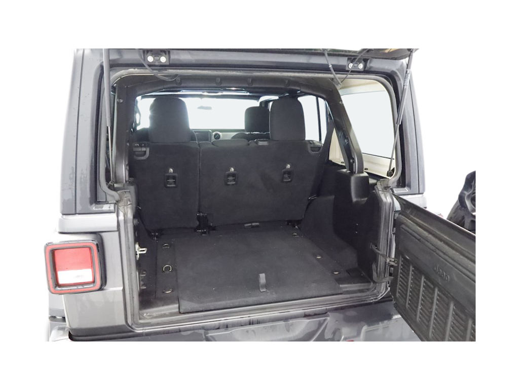 Thumbnail: 2019 Jeep Wrangler - 15