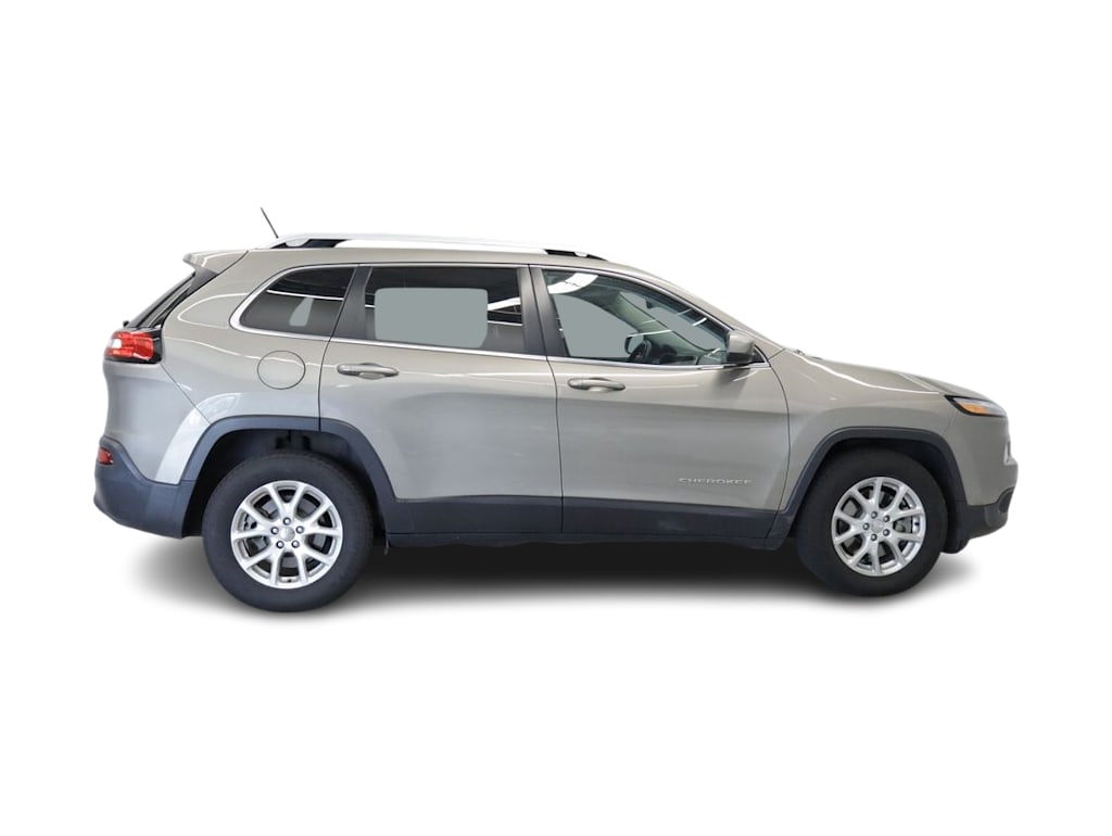 Thumbnail: 2016 Jeep Cherokee - 12
