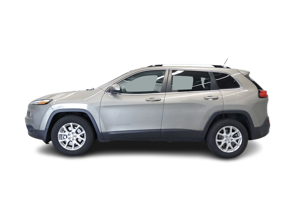 Thumbnail: 2016 Jeep Cherokee - 3
