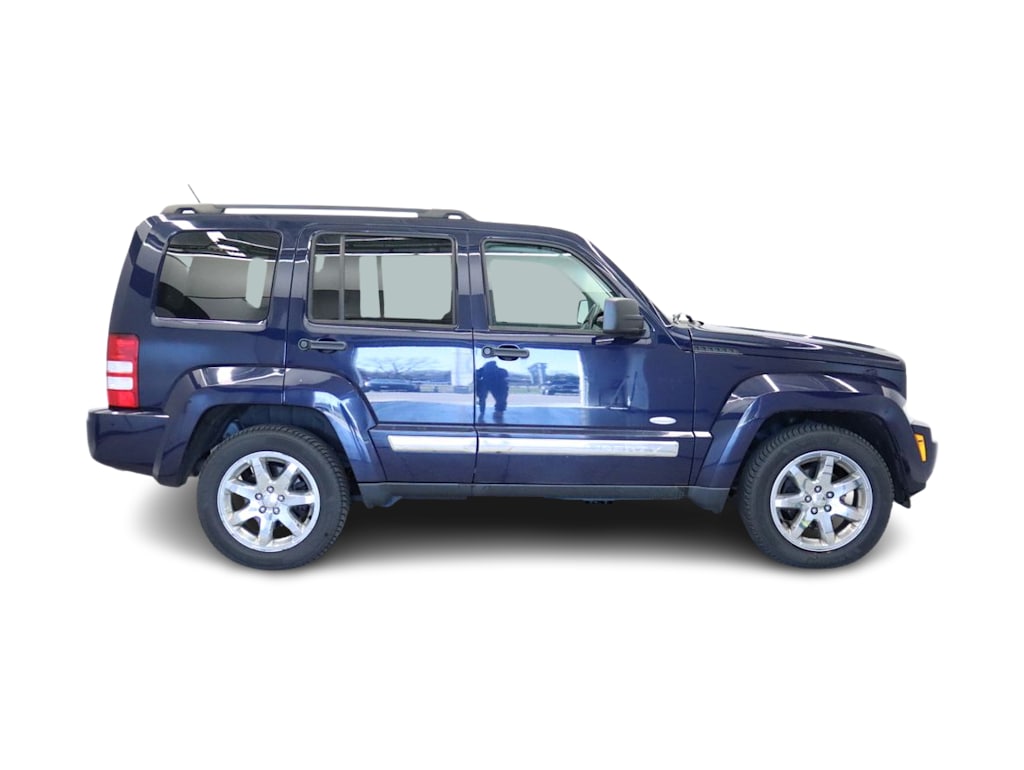Thumbnail: 2012 Jeep Liberty - 17