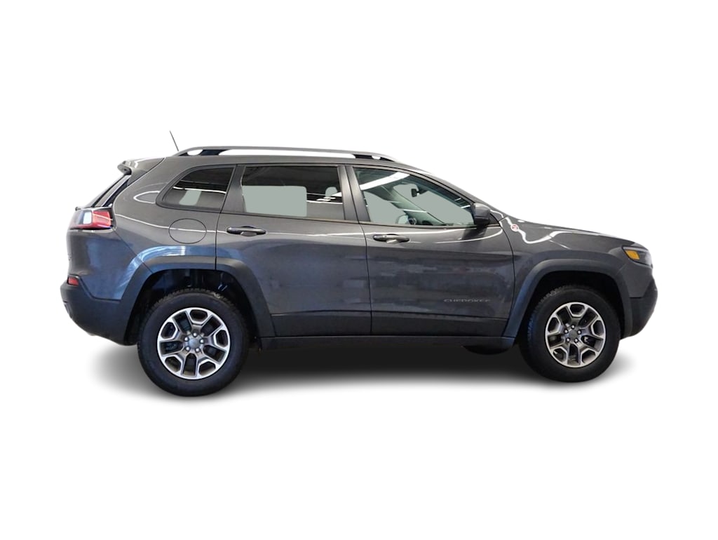Thumbnail: 2020 Jeep Cherokee - 18