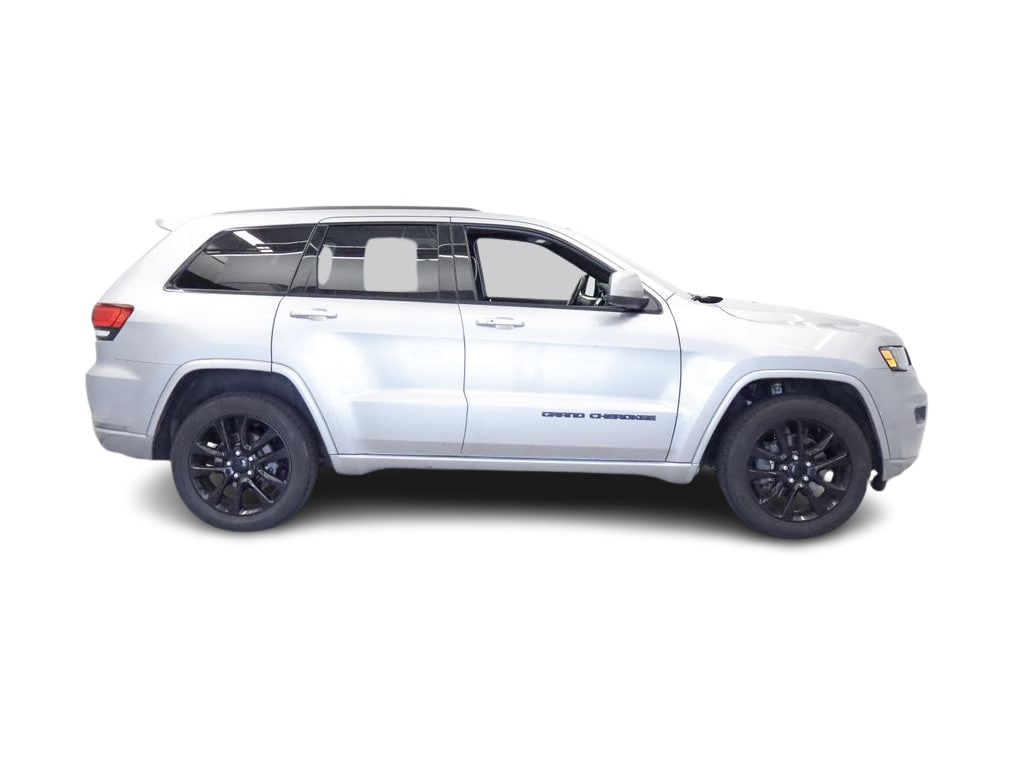 Thumbnail: 2021 Jeep Grand Cherokee - 17