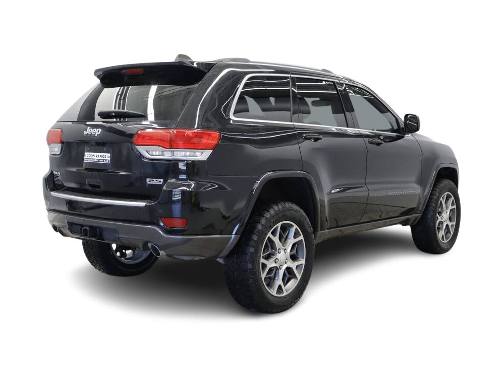 Thumbnail: 2018 Jeep Grand Cherokee - 18