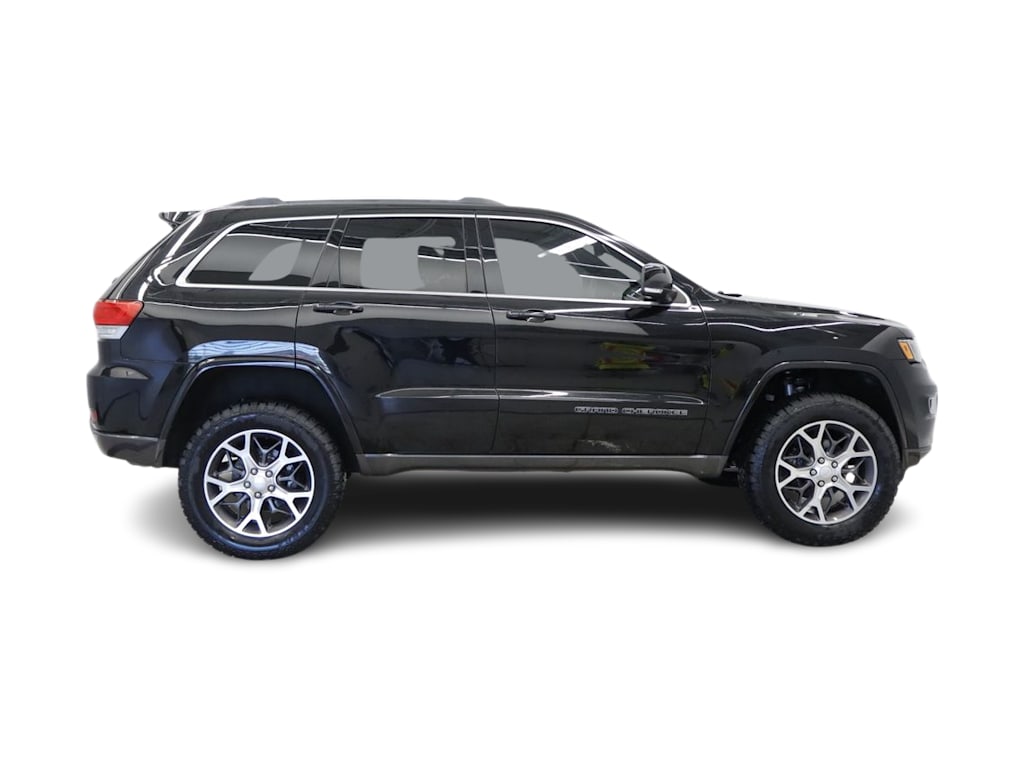 Thumbnail: 2018 Jeep Grand Cherokee - 19