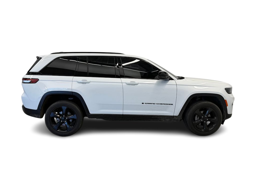 Thumbnail: 2023 Jeep Grand Cherokee - 19