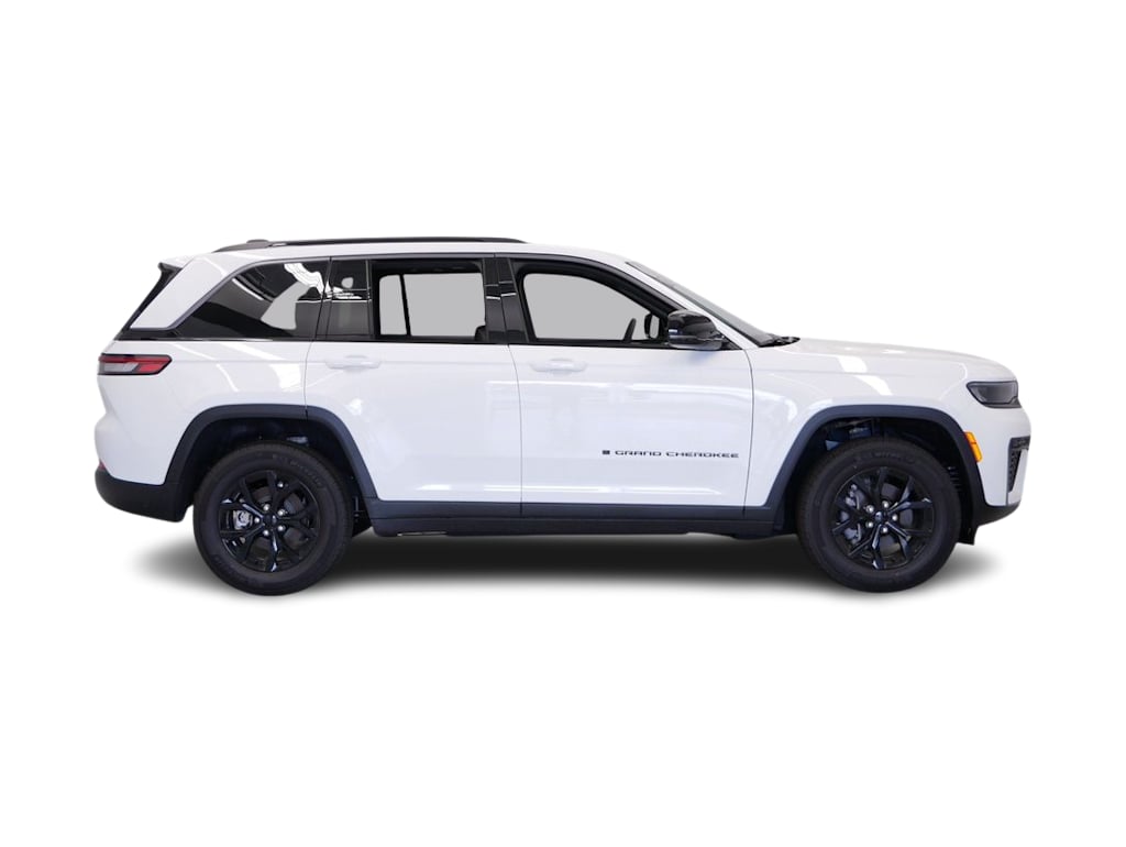 Thumbnail: 2026 Jeep Grand Cherokee - 16