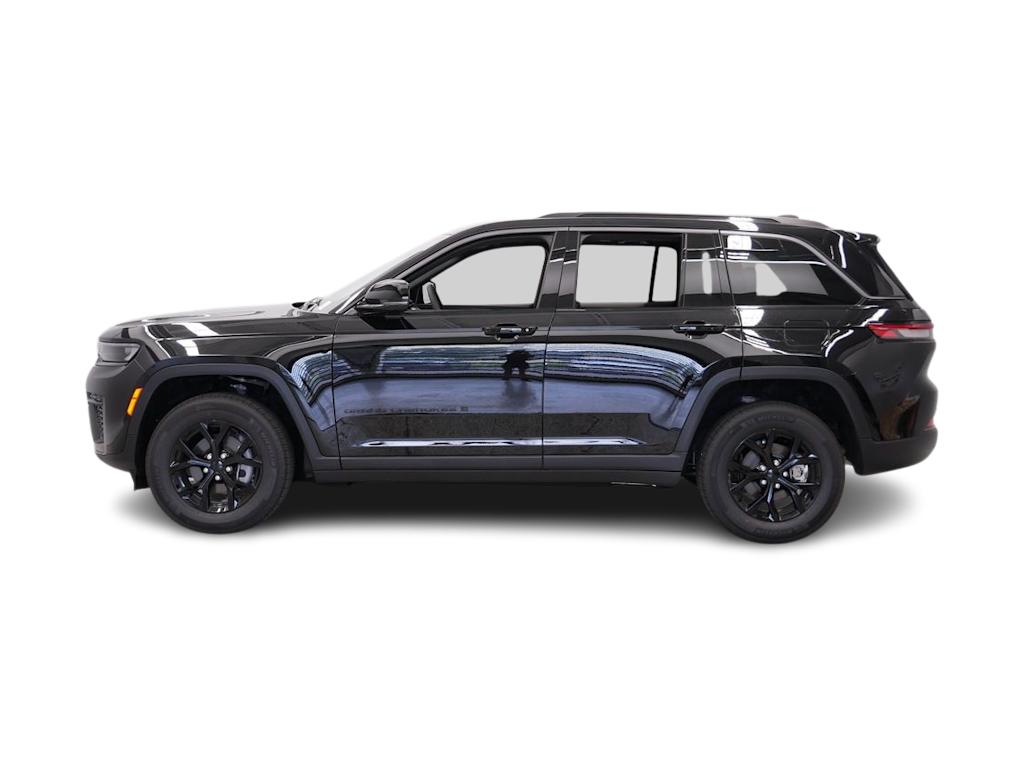 Thumbnail: 2026 Jeep Grand Cherokee - 3