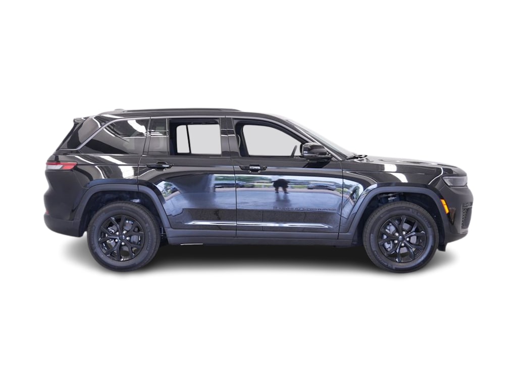 Thumbnail: 2026 Jeep Grand Cherokee - 16
