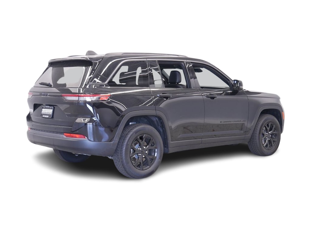 Thumbnail: 2026 Jeep Grand Cherokee - 15