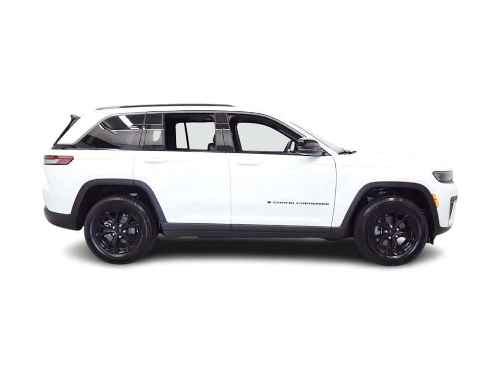 Thumbnail: 2026 Jeep Grand Cherokee - 18