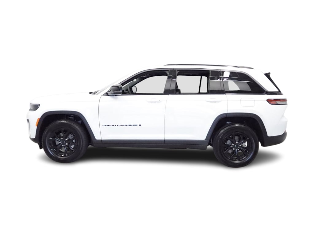 Thumbnail: 2026 Jeep Grand Cherokee - 3