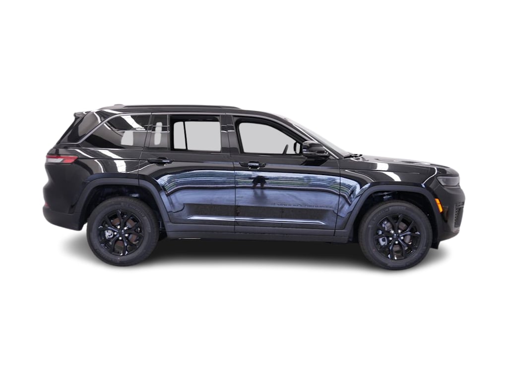 Thumbnail: 2026 Jeep Grand Cherokee - 16