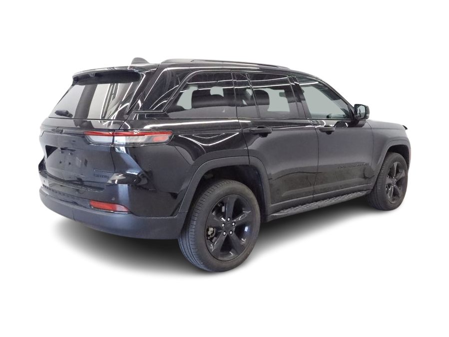 Thumbnail: 2023 Jeep Grand Cherokee - 18