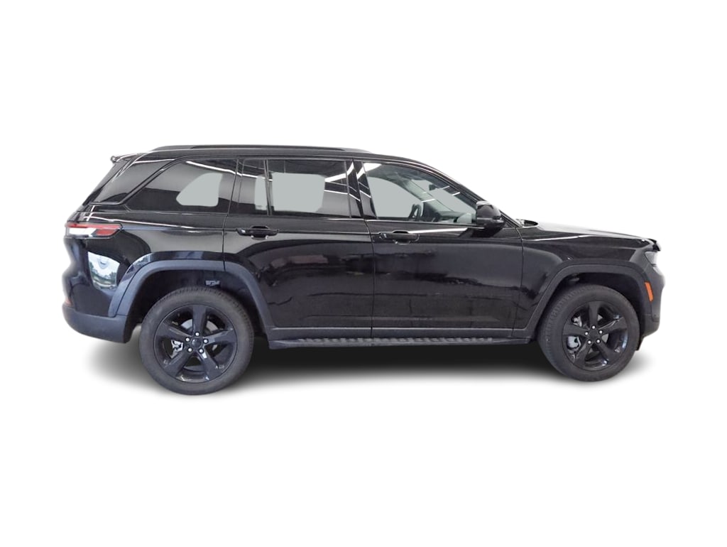 Thumbnail: 2023 Jeep Grand Cherokee - 19