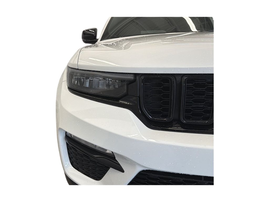Thumbnail: 2024 Jeep Grand Cherokee - 17