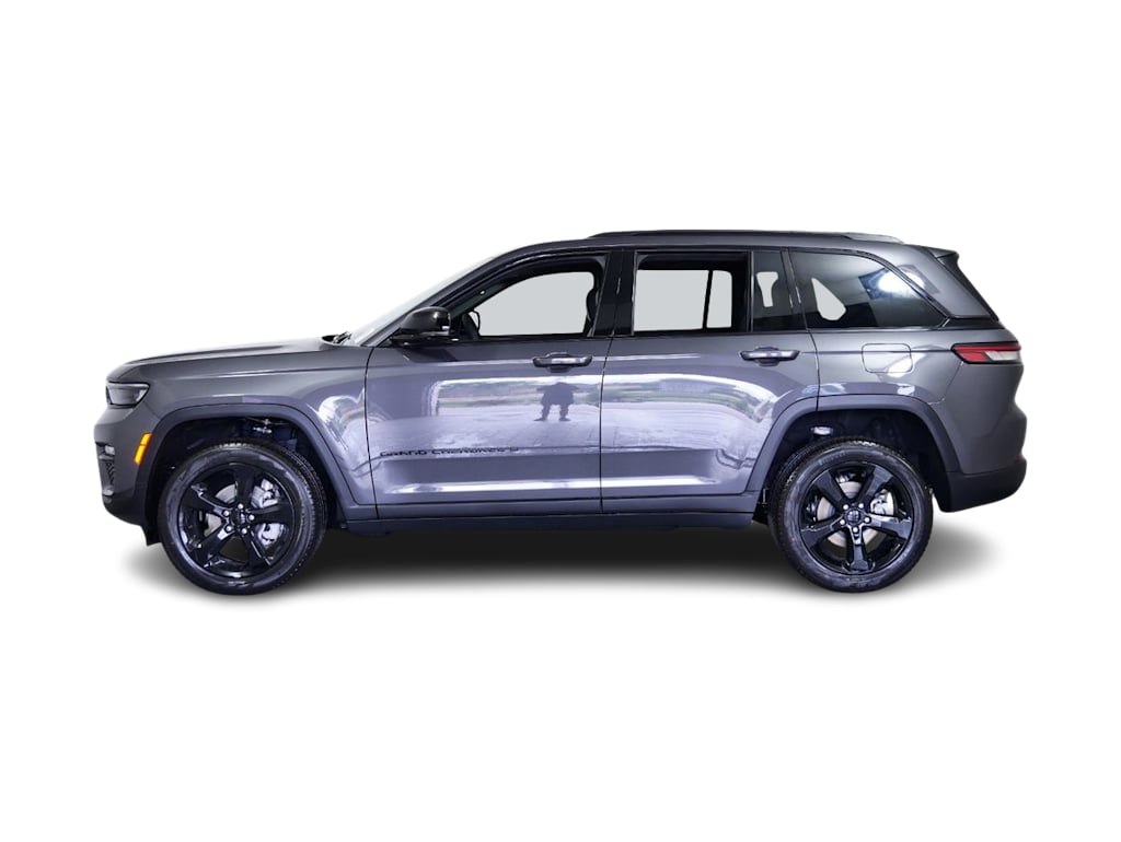 Thumbnail: 2025 Jeep Grand Cherokee - 3