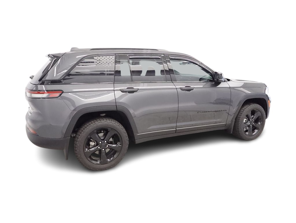 Thumbnail: 2025 Jeep Grand Cherokee - 18