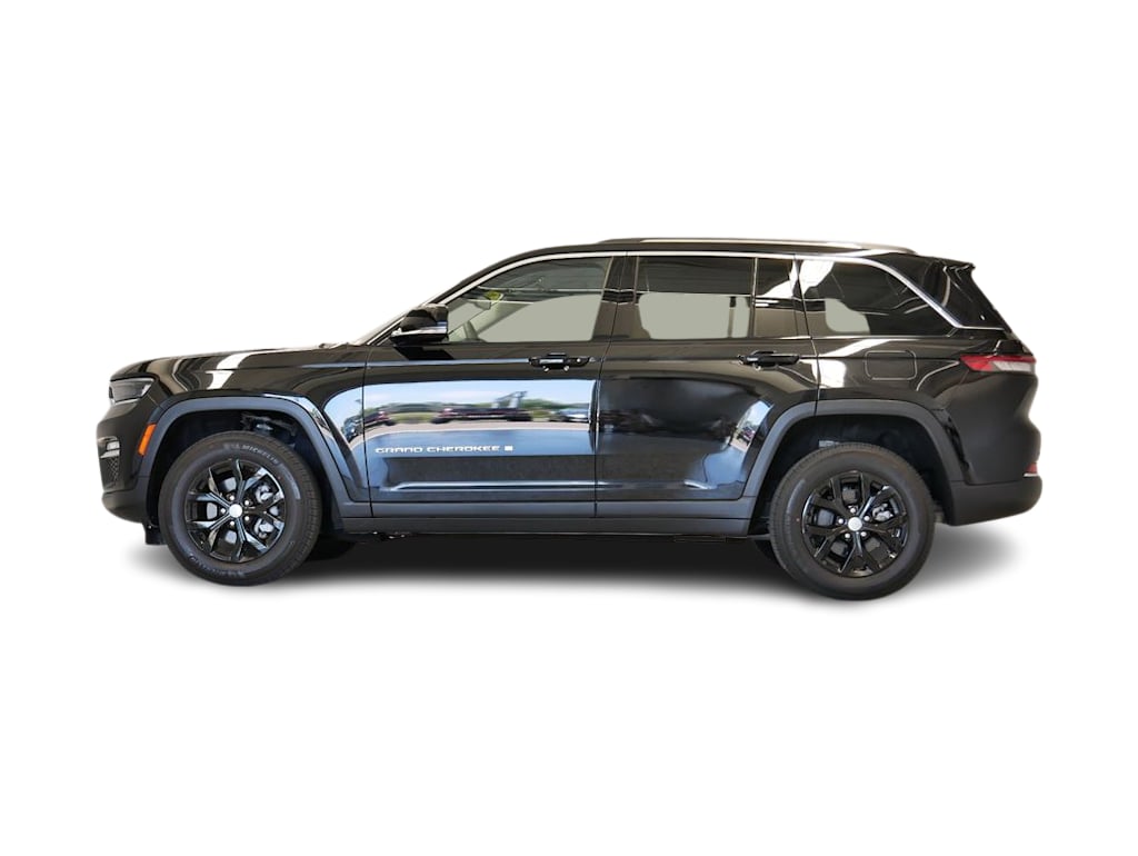Thumbnail: 2023 Jeep Grand Cherokee - 3
