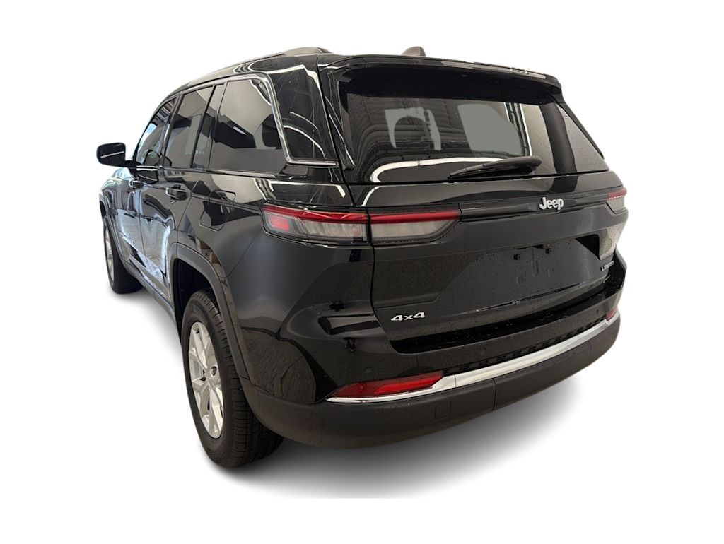 Thumbnail: 2023 Jeep Grand Cherokee - 3