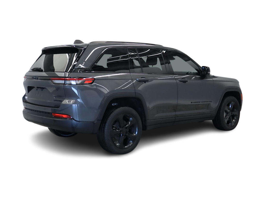 Thumbnail: 2024 Jeep Grand Cherokee - 17