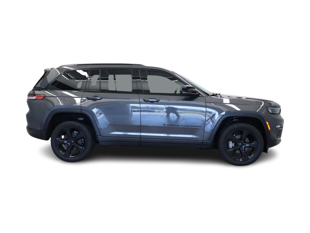 Thumbnail: 2024 Jeep Grand Cherokee - 19