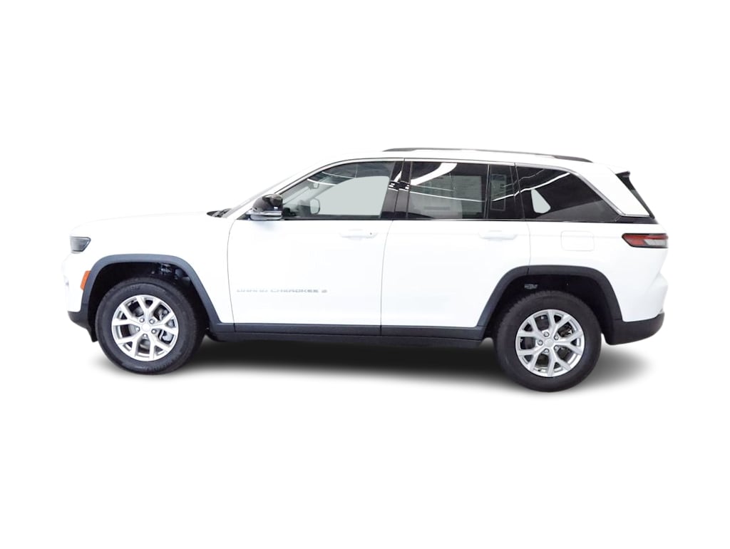 Thumbnail: 2023 Jeep Grand Cherokee - 3