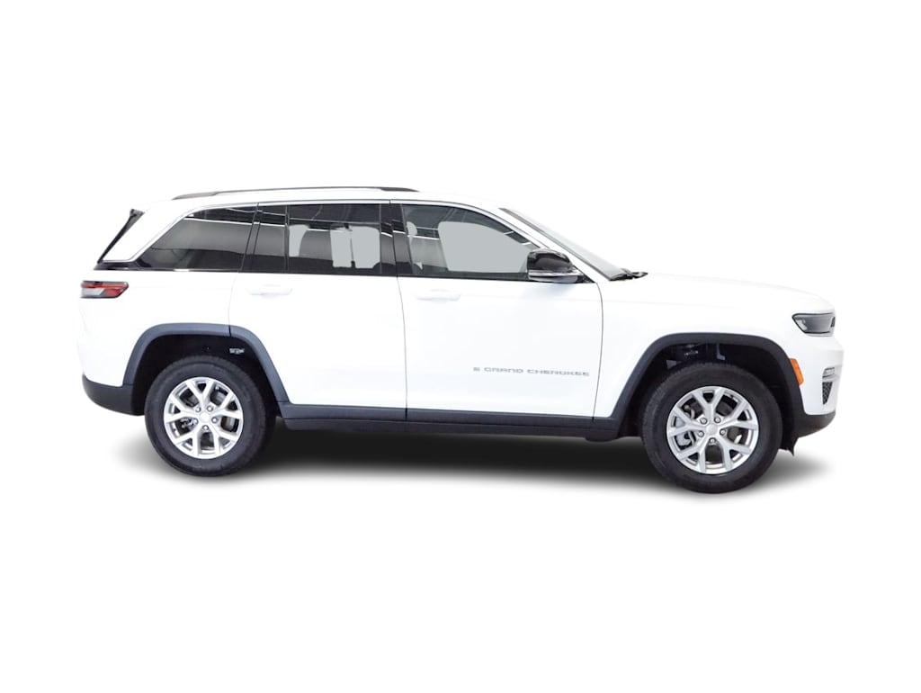Thumbnail: 2023 Jeep Grand Cherokee - 16