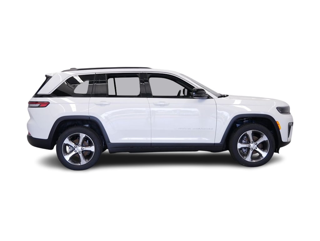 Thumbnail: 2026 Jeep Grand Cherokee - 16
