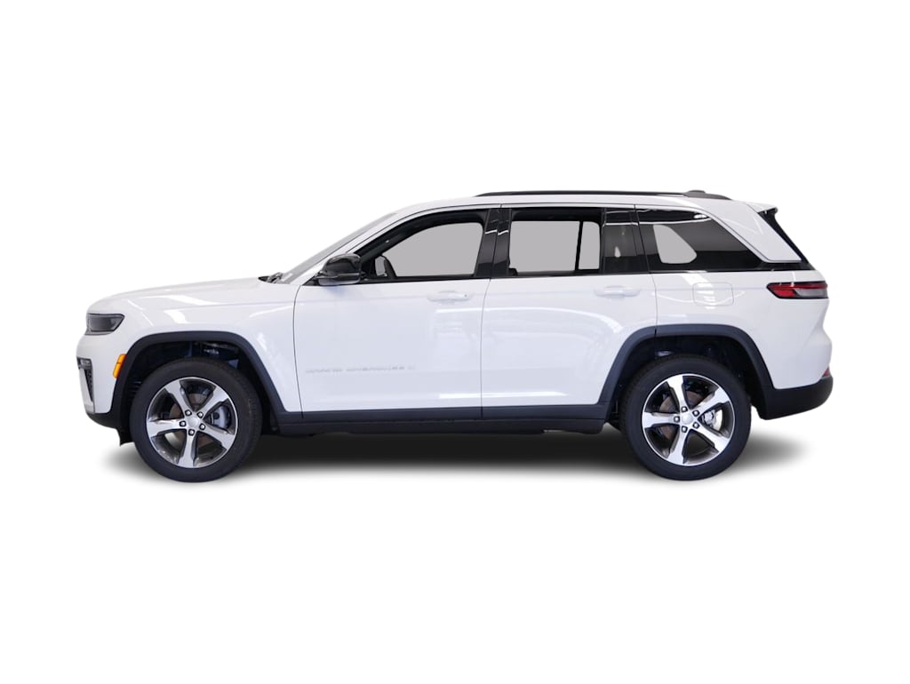 Thumbnail: 2026 Jeep Grand Cherokee - 3