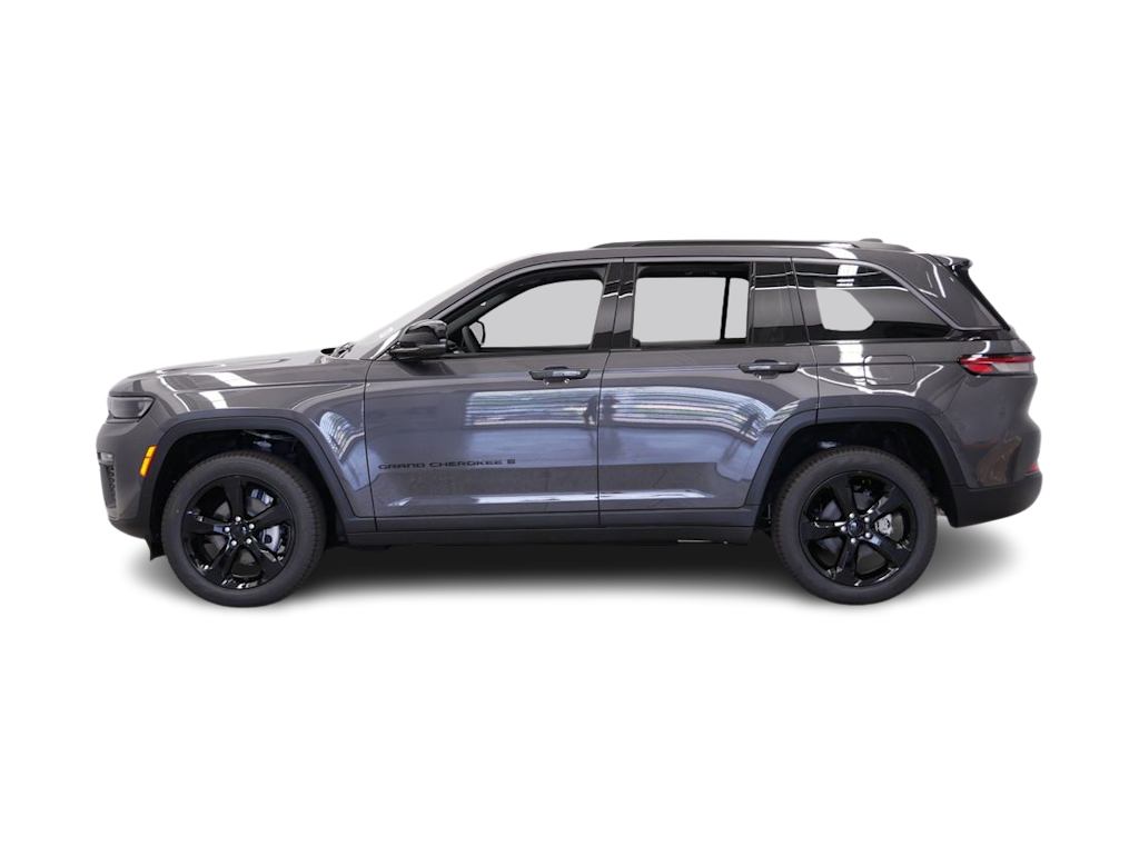 Thumbnail: 2026 Jeep Grand Cherokee - 3