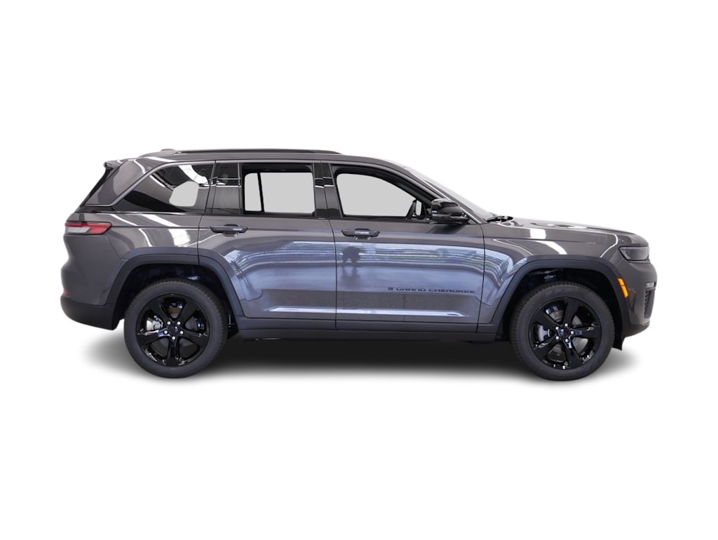 Thumbnail: 2026 Jeep Grand Cherokee - 16