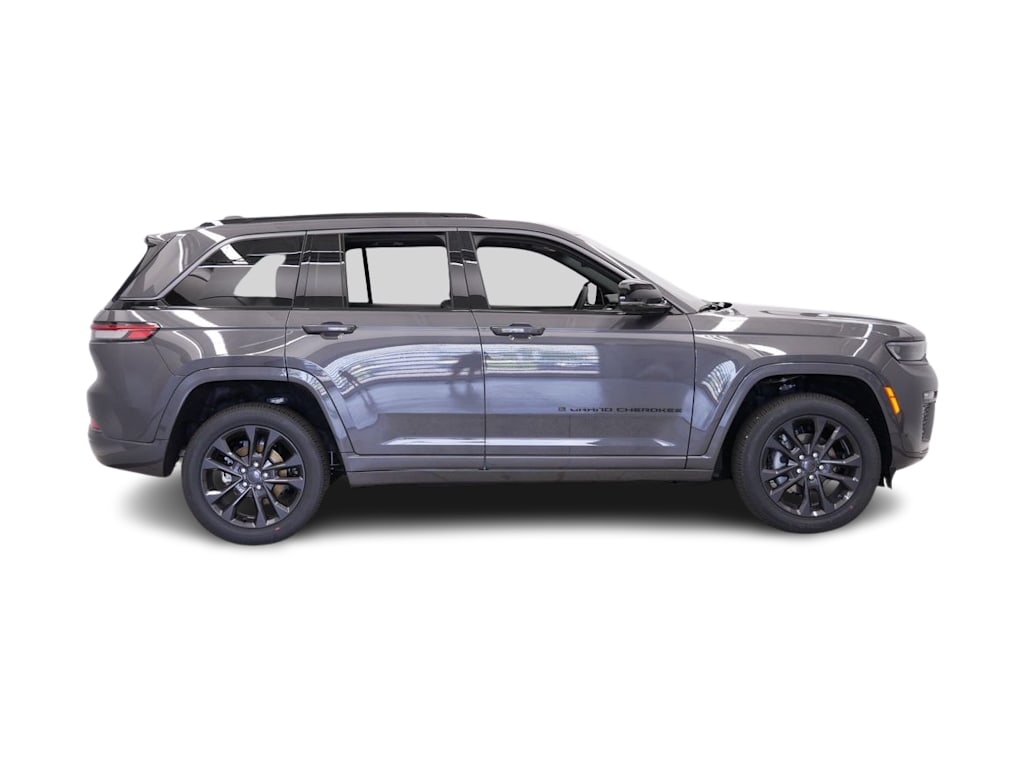 Thumbnail: 2026 Jeep Grand Cherokee - 17
