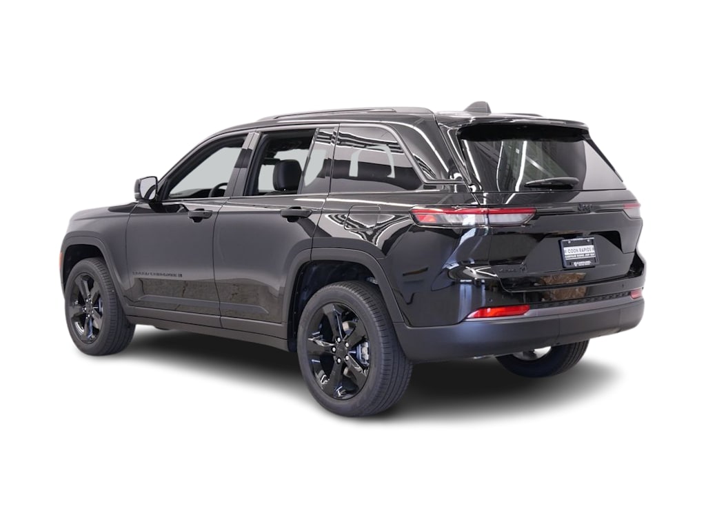 Thumbnail: 2026 Jeep Grand Cherokee - 4