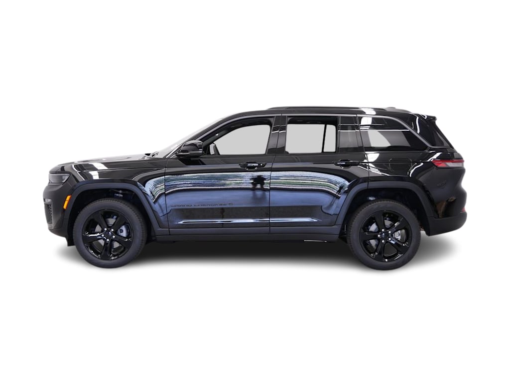 Thumbnail: 2026 Jeep Grand Cherokee - 3