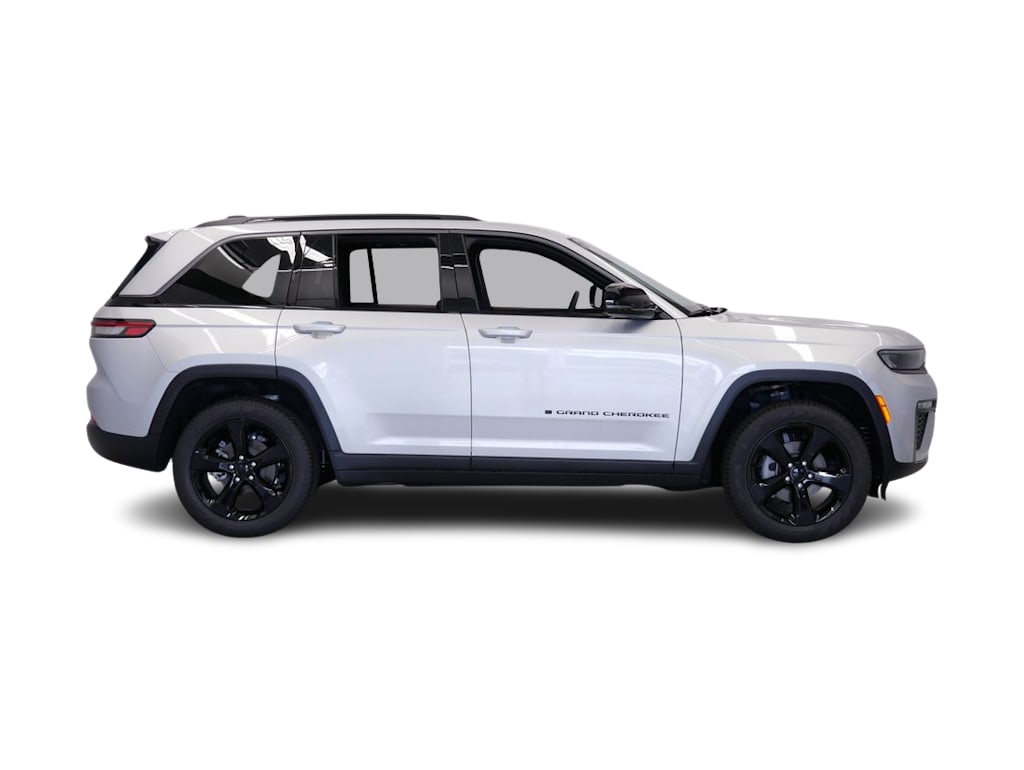 Thumbnail: 2026 Jeep Grand Cherokee - 17